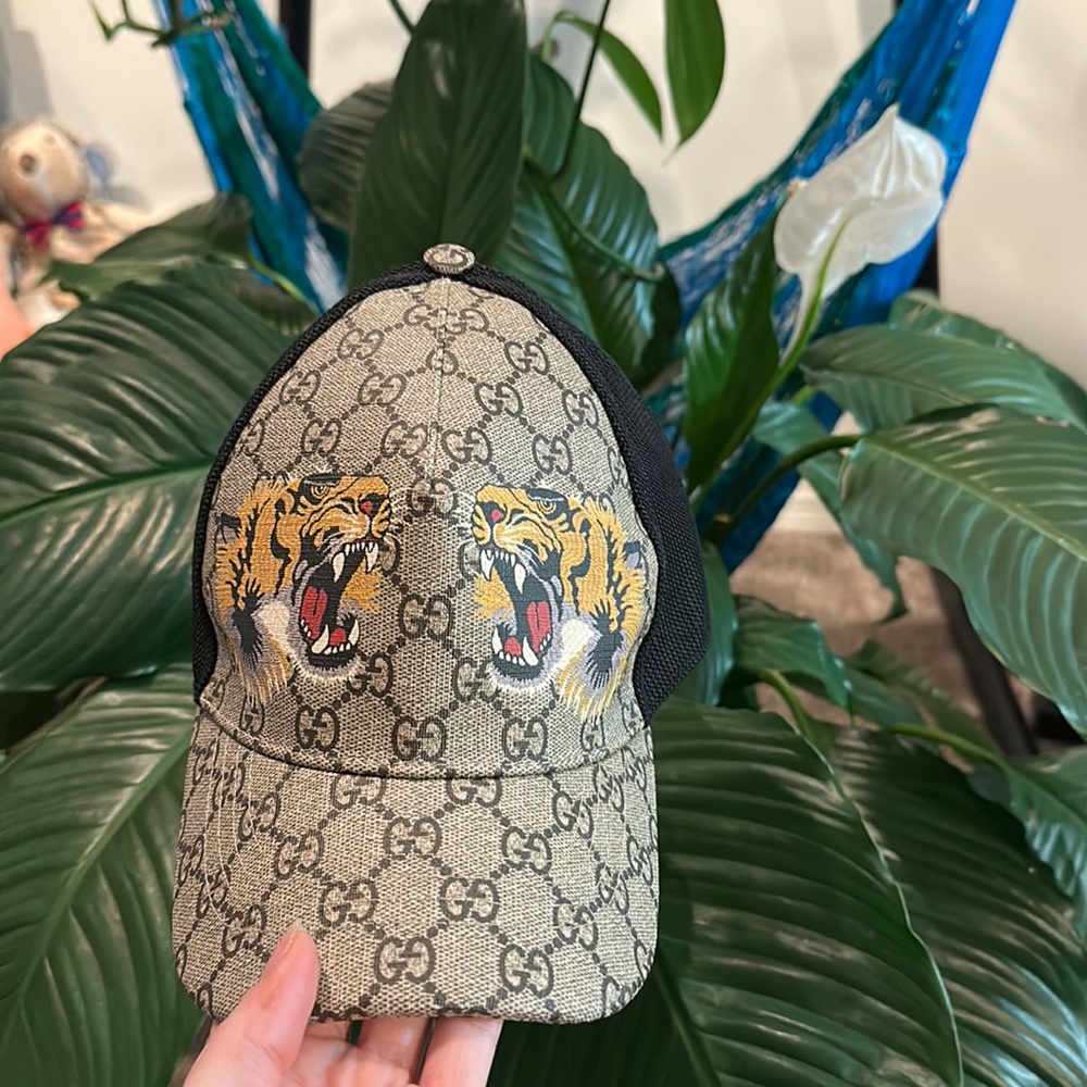 Gucci Supreme GG tiger hat , size small / 57cm.
